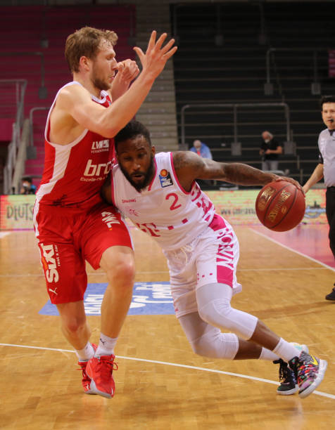 时刻处于前 时刻处于前