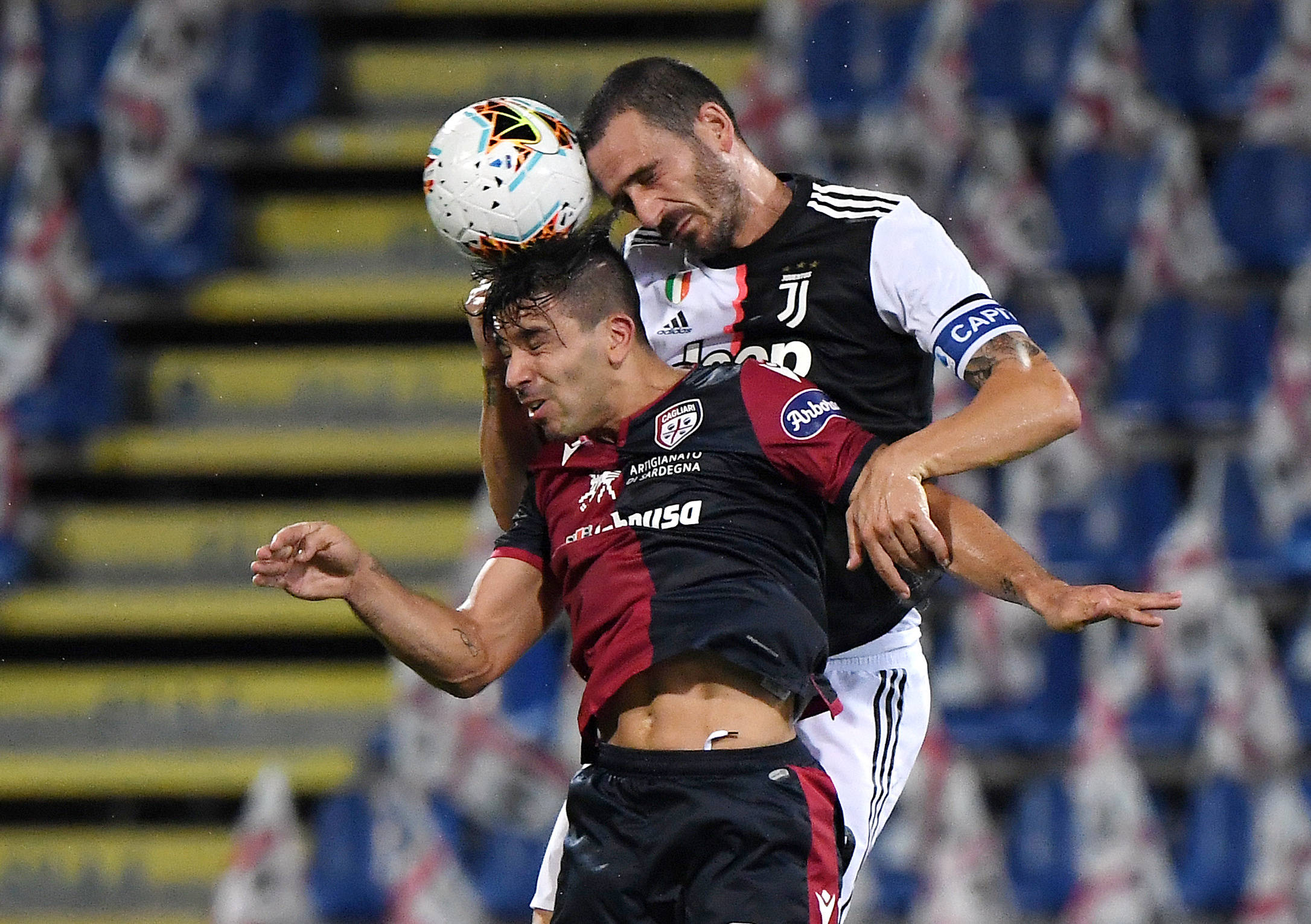 的防线陷入 的防线陷入